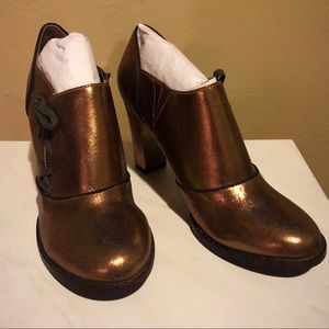 Anthropologie Faryl Robin Gold Leather Boots